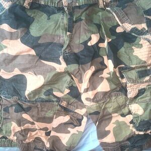 M society camo shorts
